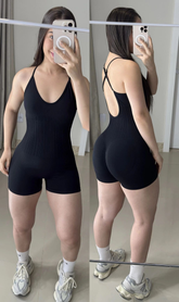 Macaquinho empina bumbum sem costura texturizado preto